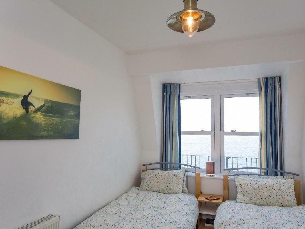 9 Oceanside Apartment Ilfracombe Bagian luar foto